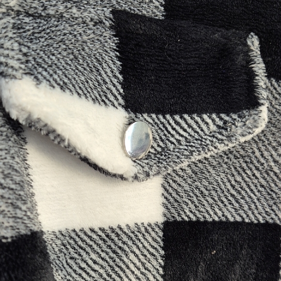 Fleece Crop, Long Sleeves, Silver Buttons Women Jacket, Size M - Picture 3 of 14